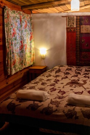 WiFi, bed sheets