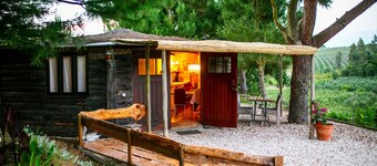 1. Rustic Rondavel with Wood-burner & Sauna – Long-stay Winter Retreat