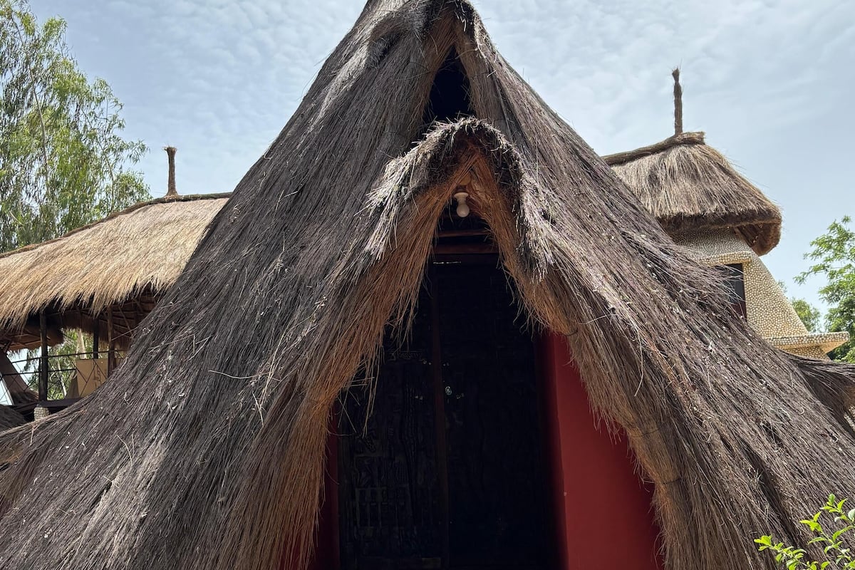 Villa - utsikt mot trädgården | Individuell inredning och unika möbler