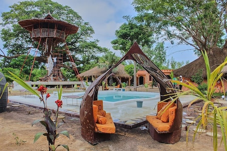 Seasonal outdoor pool