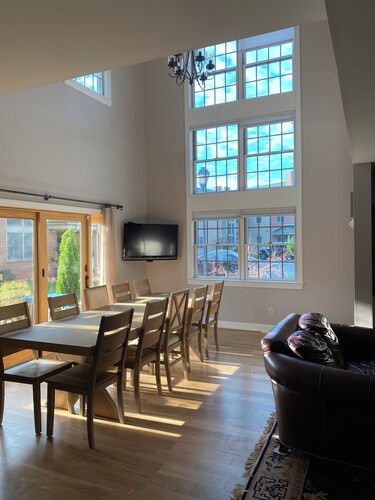 Spectacular 4-bedroom house in Whitetail Resort