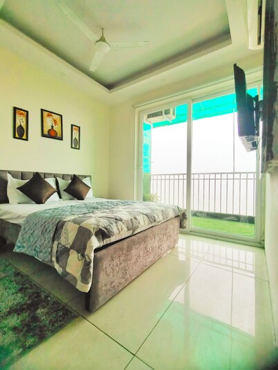 Charming Apartment with best Balcony & view in Zirakpur