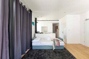 3 chambres, fer et planche à repasser, lit de bébé portatif, Wi-Fi