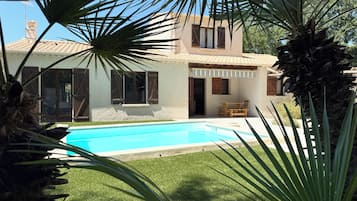 Piscine extérieure
