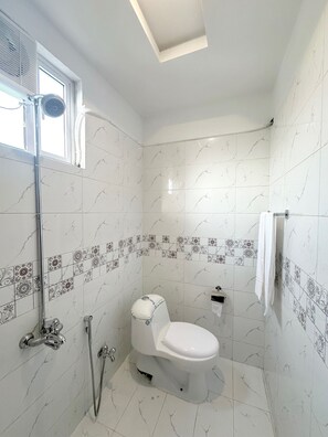 Handtücher, Seife, Toilettenpapier