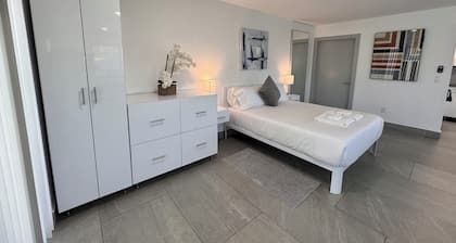 Unique Retreat - Unit A: Cozy First-floor Oasis