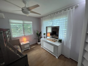 4 bedrooms, desk, iron/ironing board, free WiFi