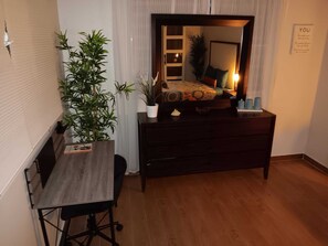 4 bedrooms, desk, iron/ironing board, free WiFi - Country Living in San Juan (San Juan)