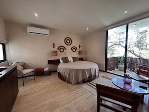Deluxe Studio, Balcony | In-room safe, free WiFi