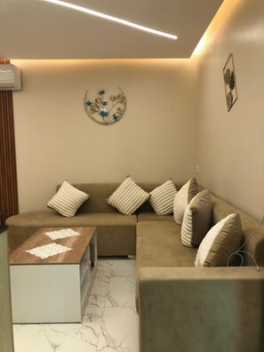 Smart TV, fireplace - Luxurious Apartment in intercontinental, hurghada (Red Sea Governorate)