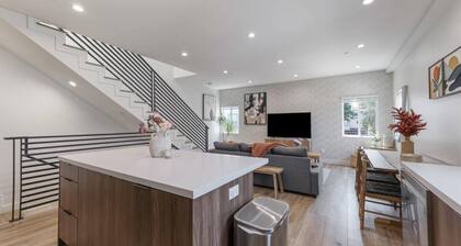 L.A Haven Spacious Townhome