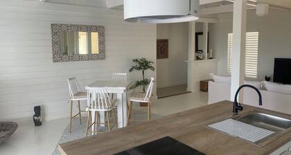 Les Trois Ilets : Large wooden villa with pool and sea view 4 bedrooms 4 bathrooms.