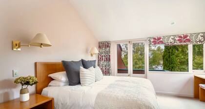 Chalet 7, The Retreat - located within a private lakefront estate