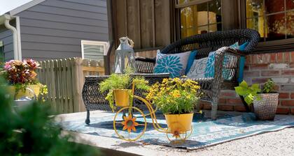 NEW! Trailhead Cottage - 7 Minutes to Downtown