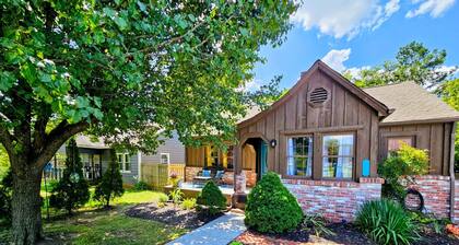 NEW! Trailhead Cottage - 7 Minutes to Downtown