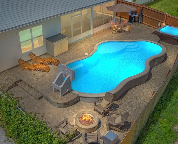 Pool - The Emerald Cove - Heated Saltwater Pool, Hot tub, Sauna, Game room - Sleeps 13 (Panama City Beach)