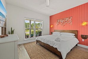 4 bedrooms, iron/ironing board, WiFi, bed sheets - The Emerald Cove - Heated Saltwater Pool, Hot tub, Sauna, Game room - Sleeps 13 (Panama City Beach)