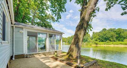 Cozy House on Meadowbrook Lake: Serene, Scenic!