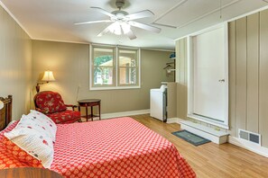 Iron/ironing board, internet, bed sheets
