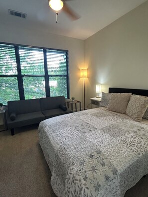2 bedrooms, iron/ironing board, free WiFi, bed sheets