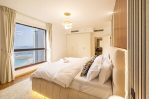 2 bedrooms, iron/ironing board, free WiFi
