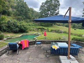 Pool - Tranquil farmhouse in charming Lyme (Lyme)