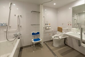 Hair dryer, slippers, bidet - Hotel Ole Inn (Shizuoka)