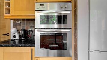 Fridge, microwave, oven, toaster