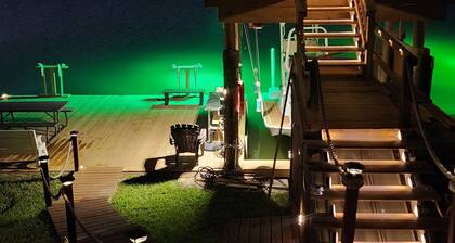 Waterfront 3-bedroom 3- bathroom house with fishing pier in Arroyo City