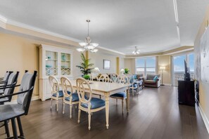 Dining - High Tide Hideaway @ St. Maarten (Daytona Beach Shores)