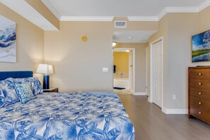 3 bedrooms, desk, free WiFi, bed sheets
