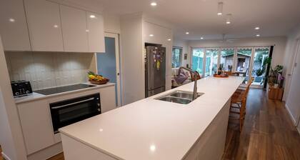 Central Gold Family Retreat - Comfort, and value for your Coast getaway!