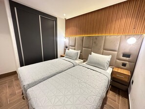 2 habitaciones, tabla de planchar con plancha y wifi gratis 