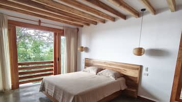 2 slaapkamers, een bureau, een strijkplank/strijkijzer, gratis wifi