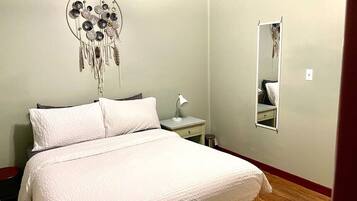 2 bedrooms, iron/ironing board, travel crib, free WiFi