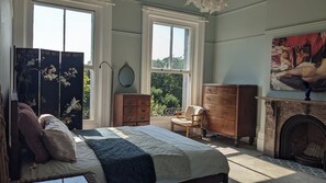 1 bedroom, iron/ironing board, bed sheets