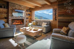 TV, fireplace, stereo, offices