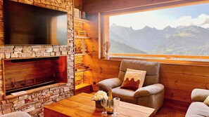 TV, fireplace, stereo, offices