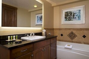 Shower, hair dryer, towels, soap - Charming 1-bedroom condo in brilliant Park City with fitness room, AC (Park City)