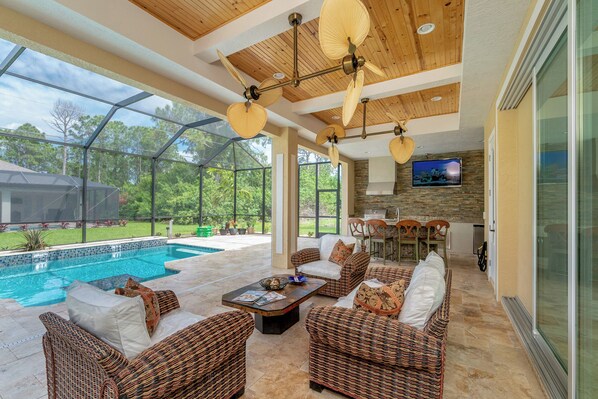 Outdoor pool, a heated pool