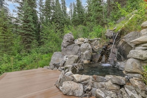 Beheizter Pool