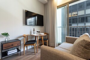 Estúdio elite | Área de estar | Smart TV 32 polegadas com canais digitais