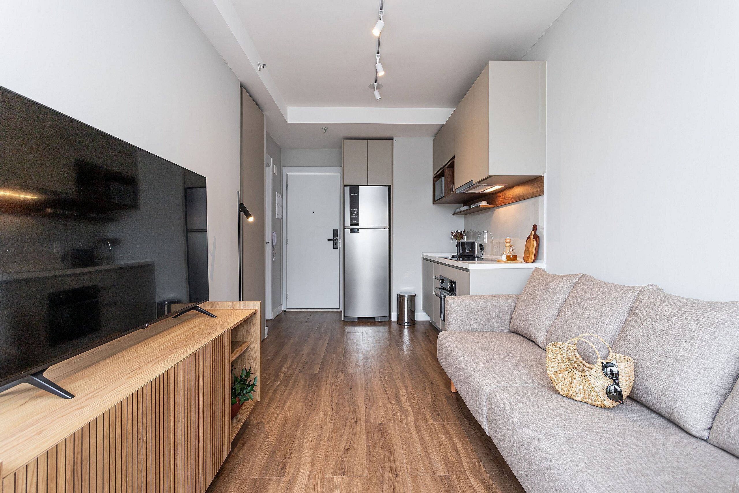 Apartment | Living area | 40-inch Smart TV with digital channels