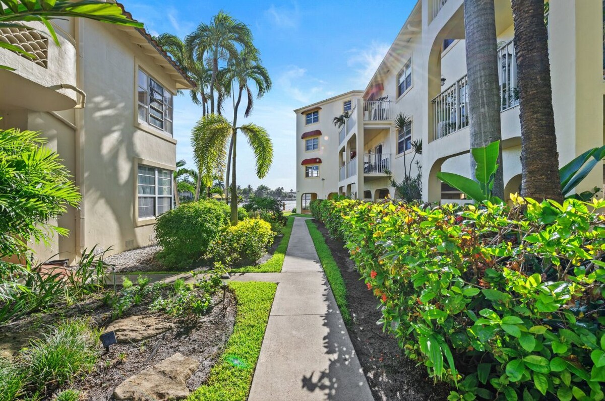 Waterfront Bliss – Stylish 1BR Condo w/ Pool