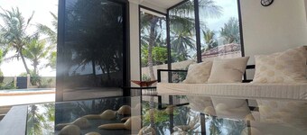 Superb waterfront villa, Saly Cristallines