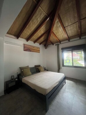 4 chambres, fer et planche à repasser, accès Internet, draps fournis