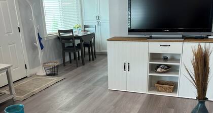 3-bedroom house with AC near Bidwell Park-Great Location!