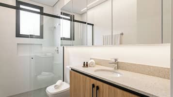 Exclusive-Maisonette, 1 Queen-Bett | Badezimmer | Dusche, Haartrockner, Handtücher