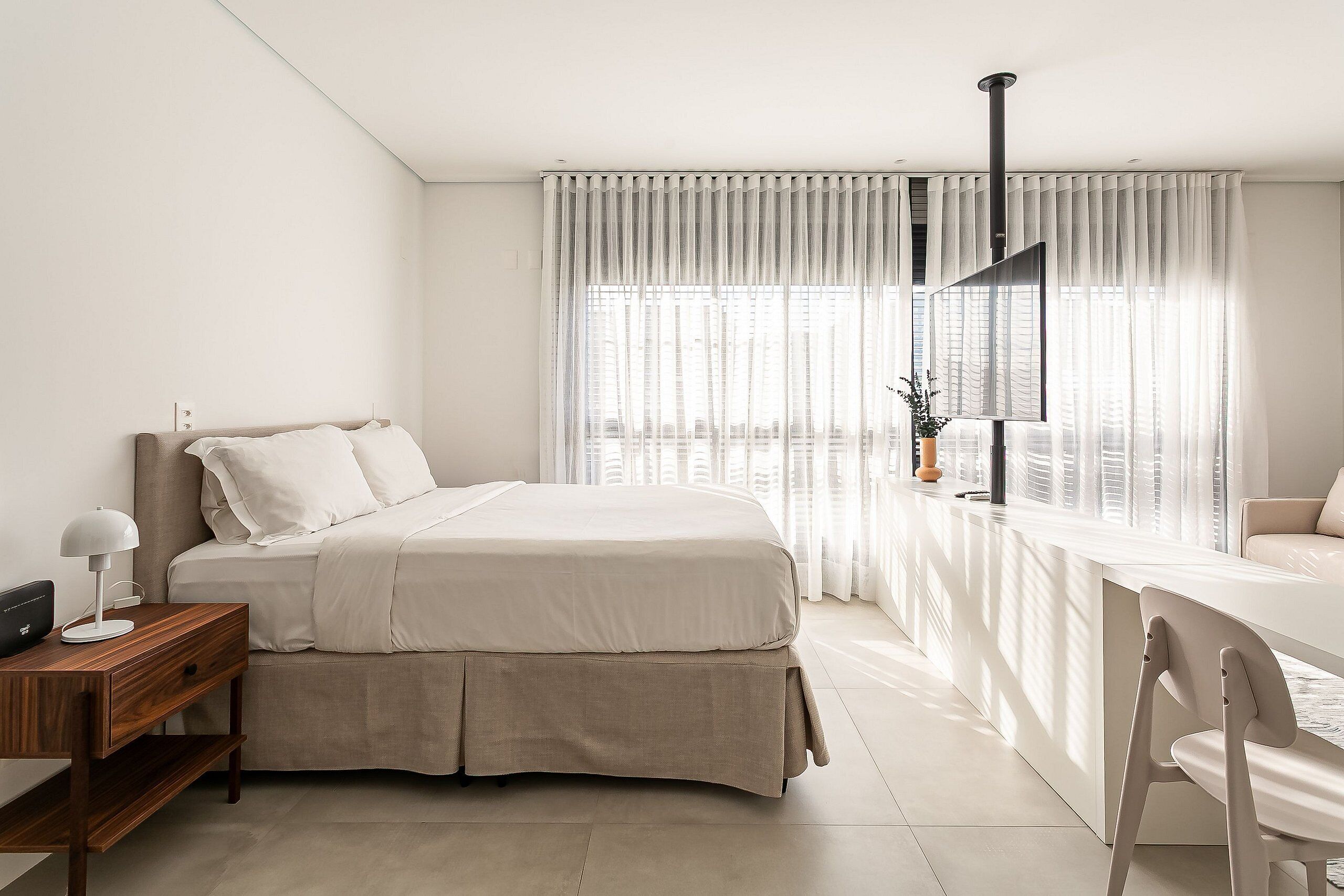 Studio Affaires | Fer et planche à repasser, accès au Wi-Fi (inclus), literie fournie