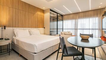 Basic-Studio, 1 Queen-Bett | Bügeleisen/Bügelbrett, kostenloses WLAN, Bettwäsche